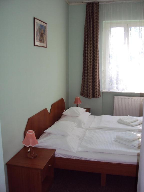 Fuezi Panzio Bed & Breakfast Sopron Room photo